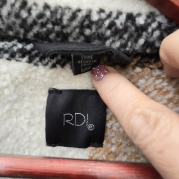 RDI Plaid Teddy Coat Shacket - Picture 6 of 9